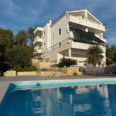 Apartmenthouse * Trogir