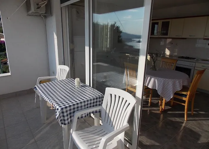 Apartmenthouse شقة تروغير