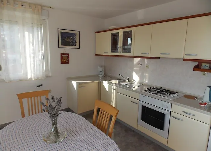 Apartmenthouse تروغير