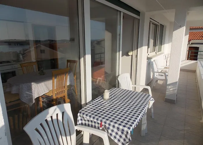 Apartmenthouse تروغير