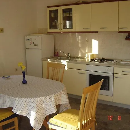 Apartmenthouse